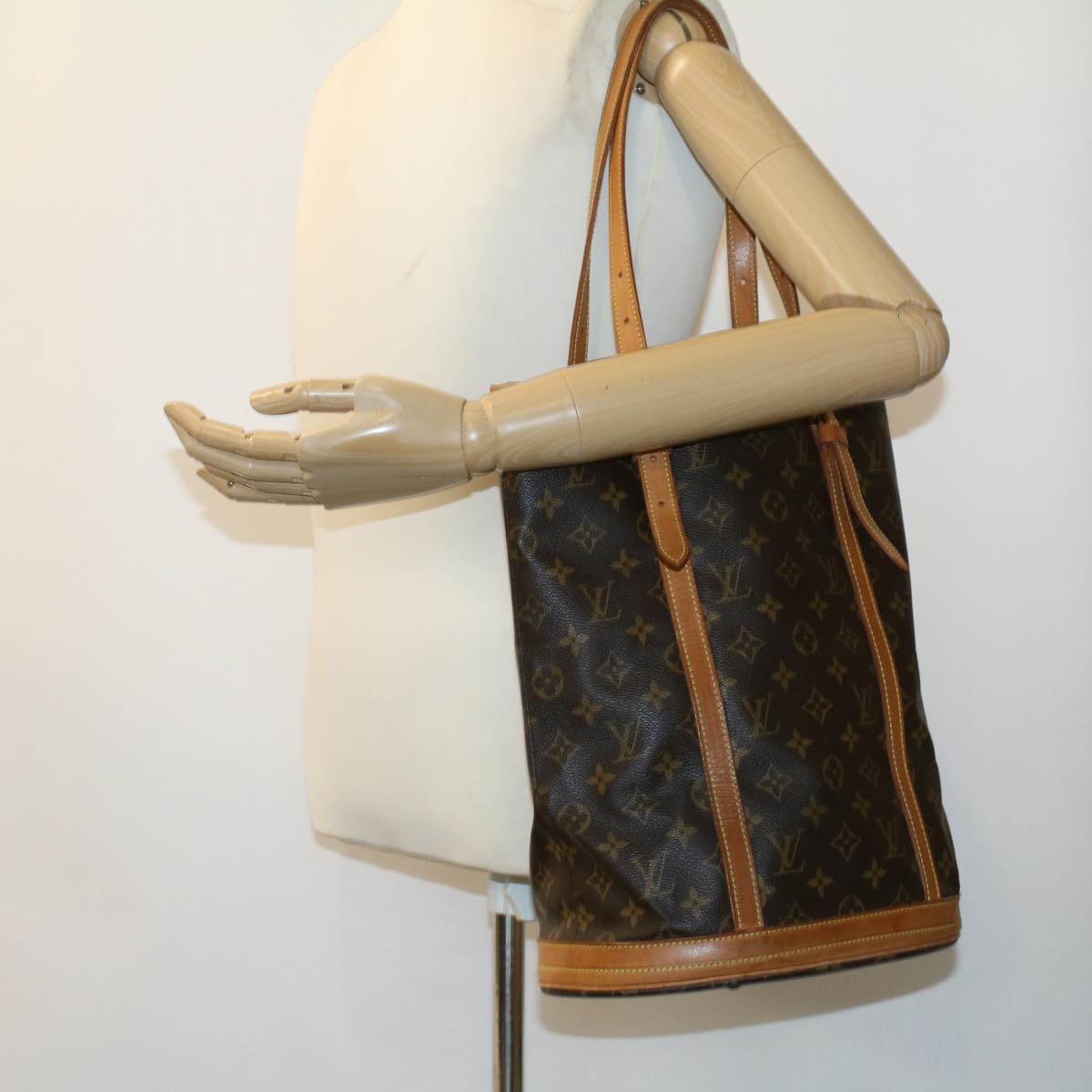 LOUIS VUITTON Monogram Bucket GM Shoulder Bag M42236 LV 23664C