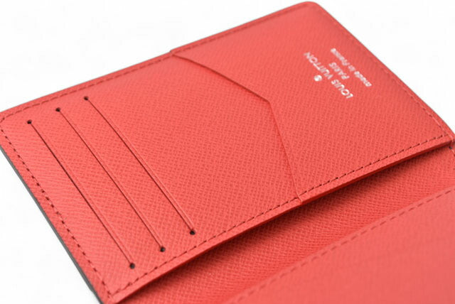 Louis Vuitton Taiga Card Case M63408