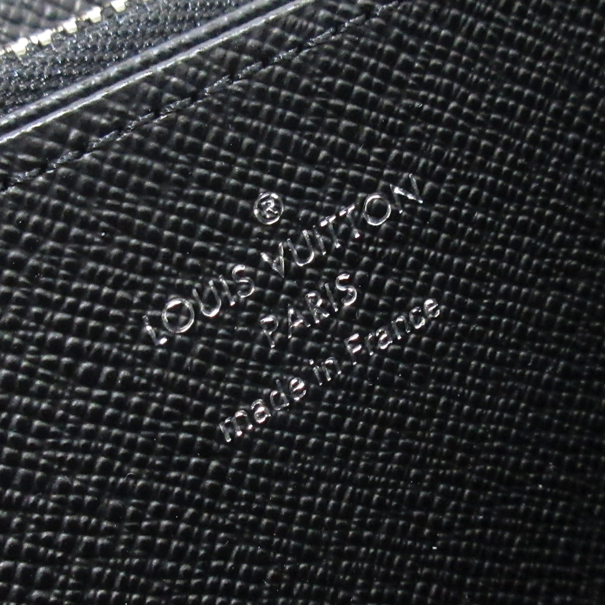 Louis Vuitton Zippy Wallet Leather Wallet ()
