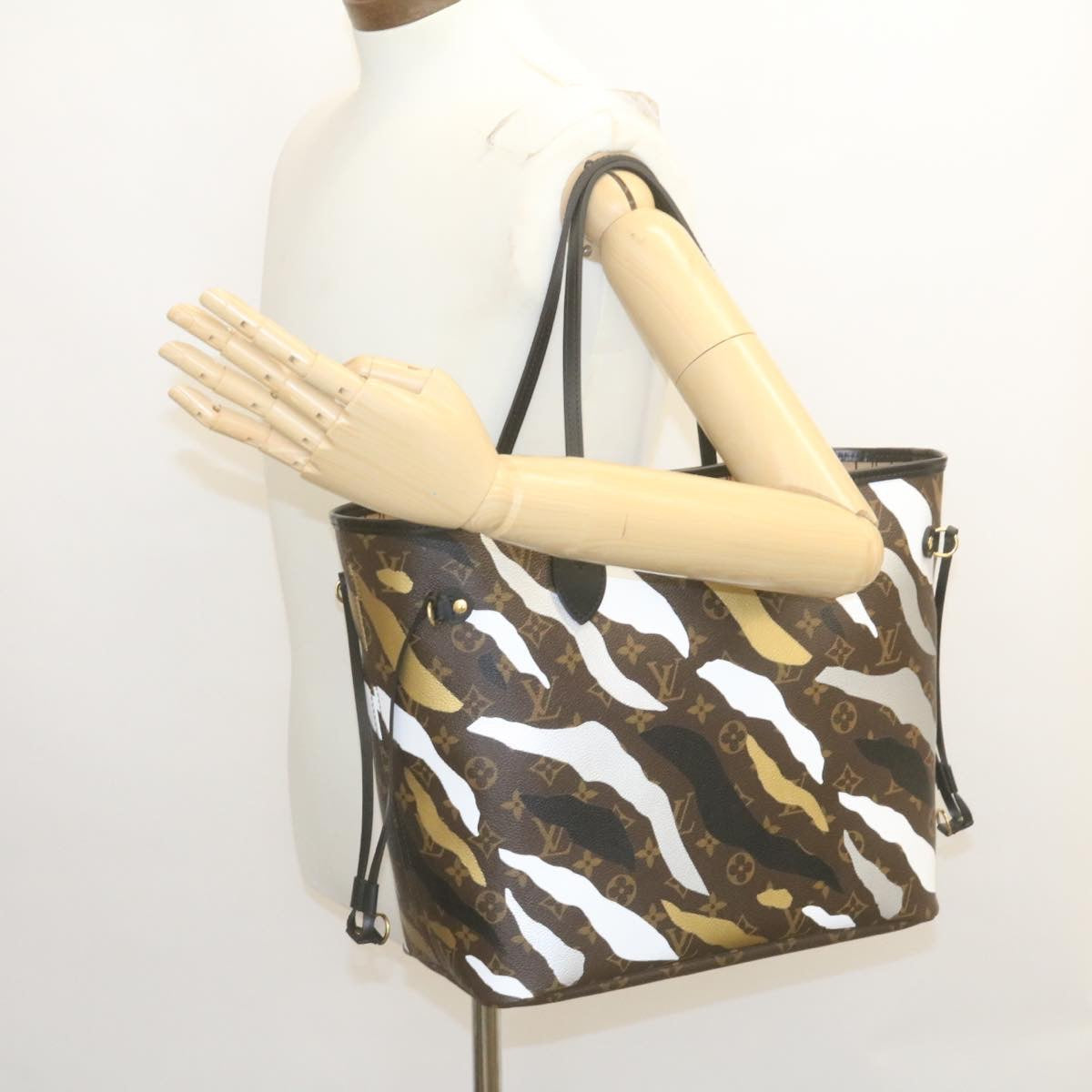 LOUIS VUITTON × LOL Monogram Camouflage Neverfull MM Tote Bag M45201 29024S