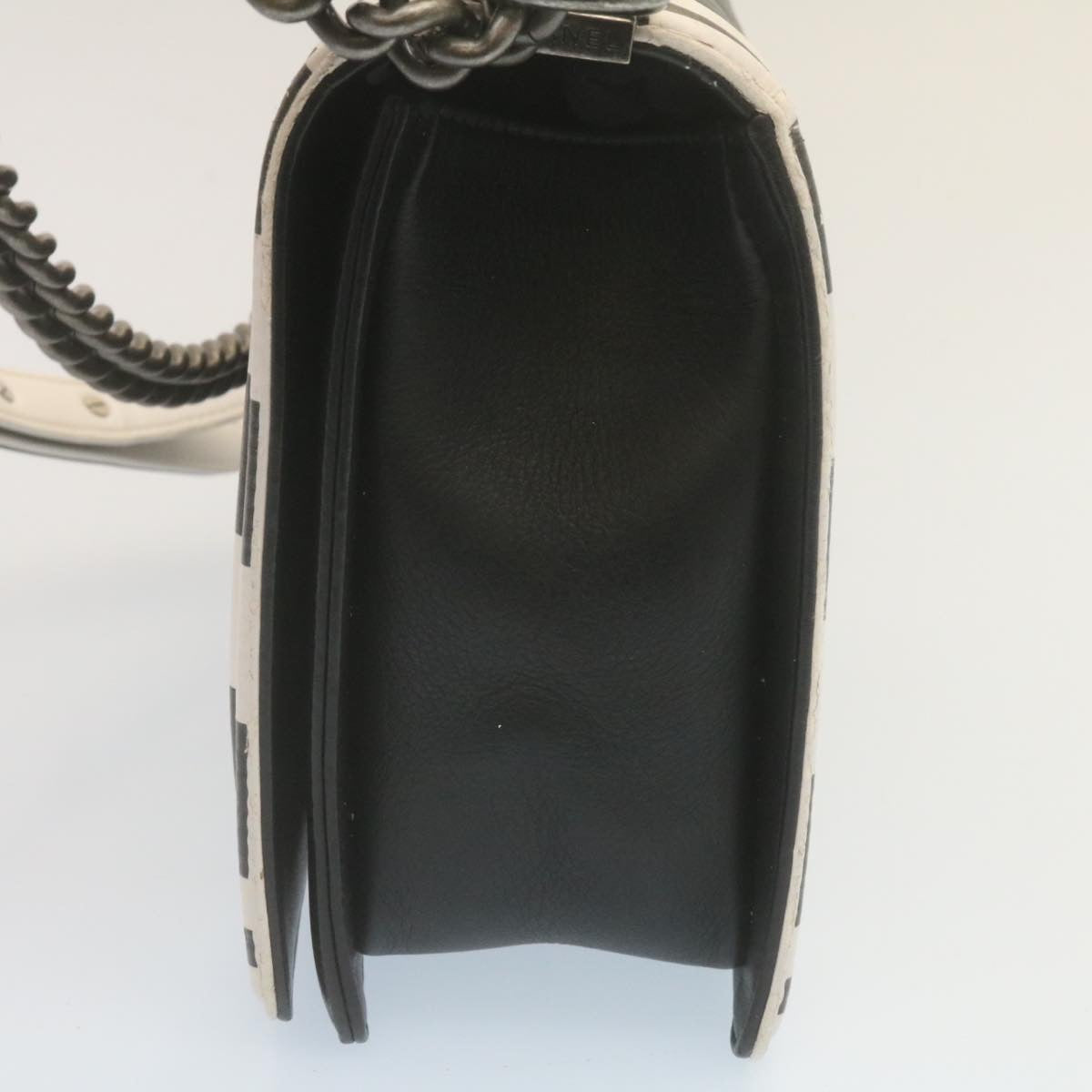 Luxury Chanel Matelasse Boy Chain Shoulder Bag Lamb Skin Black CC 29190A