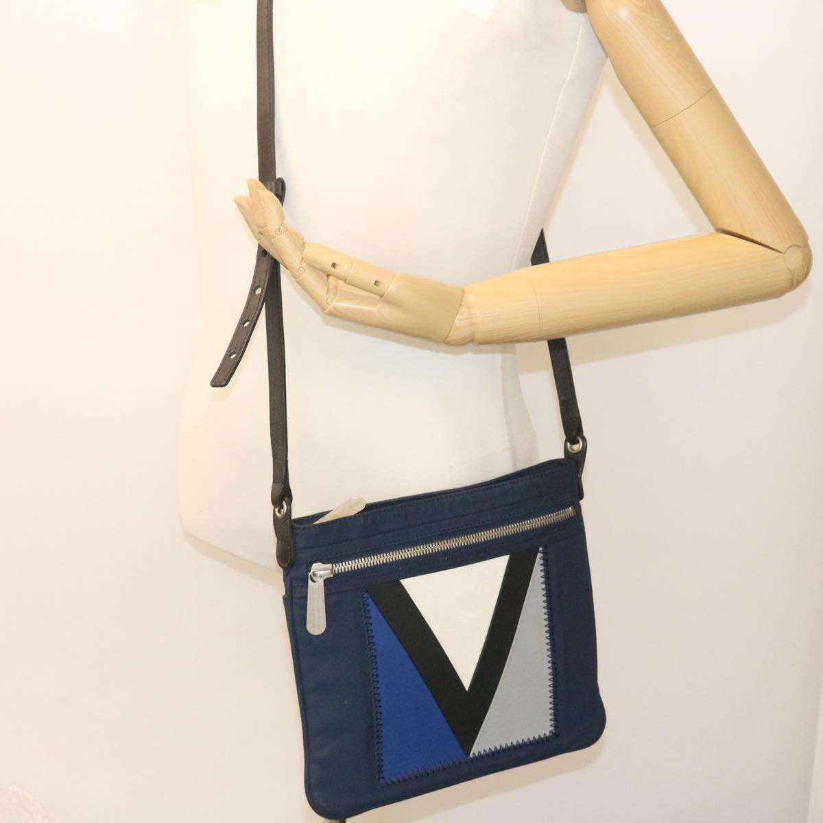 LOUIS VUITTON Genoa Marine Shoulder Bag LV cup Navy M80704 LV 29264