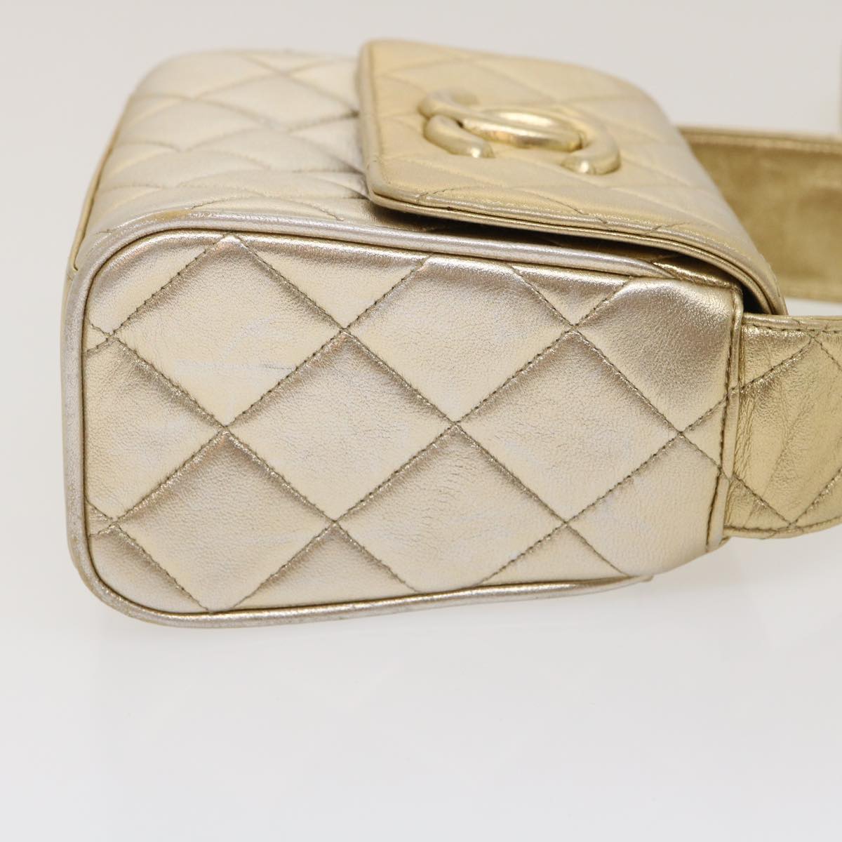 Luxury Chanel Matelasse Shoulder Bag Lamb Skin Gold CC 29567A