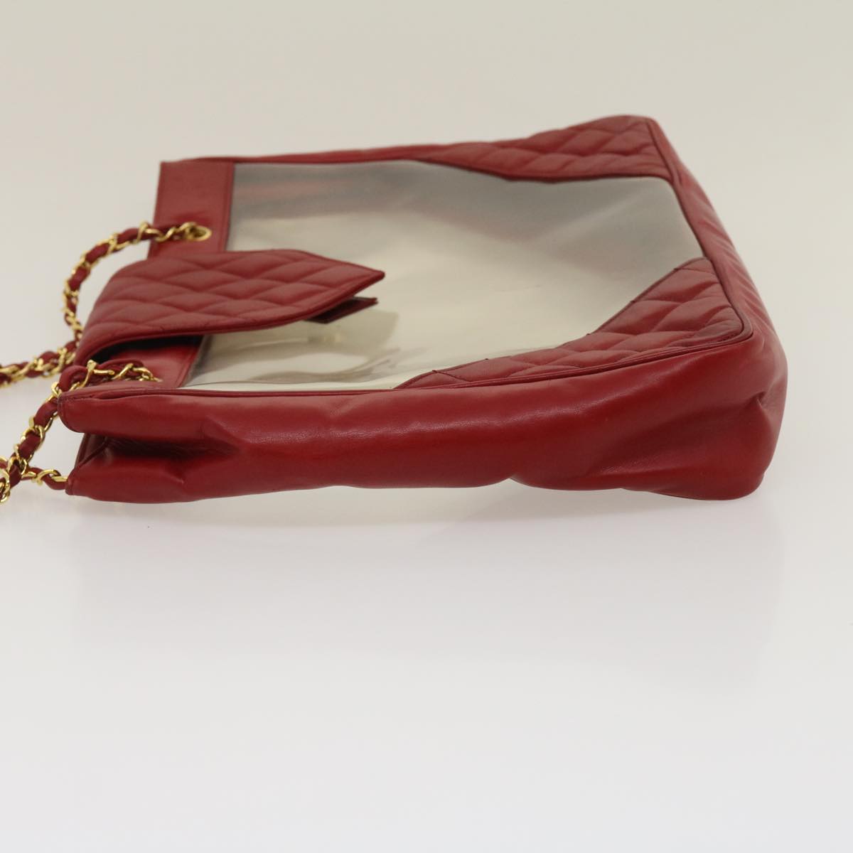 Luxury Chanel Matelasse Chain Shoulder Bag Lamb Skin Enamel Red Clear CC 29894A