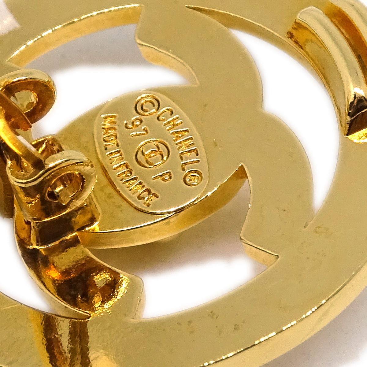 Chanel CC Turnlock Button Earrings Gold Clip-On 97P