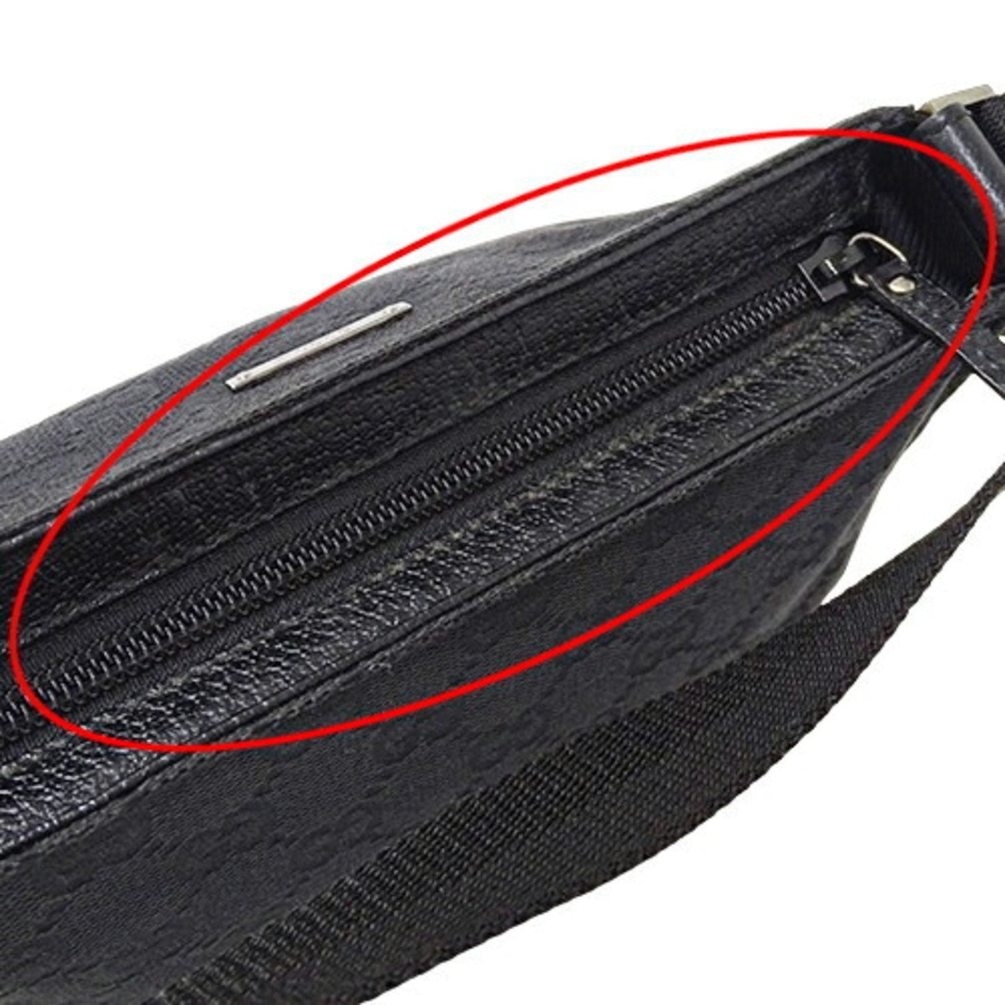 Gucci Gg Canvas Canvas Clutch Bag ()