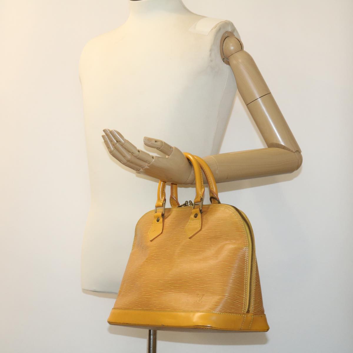 LOUIS VUITTON Epi Alma Hand Bag Yellow M52149 LV 30067