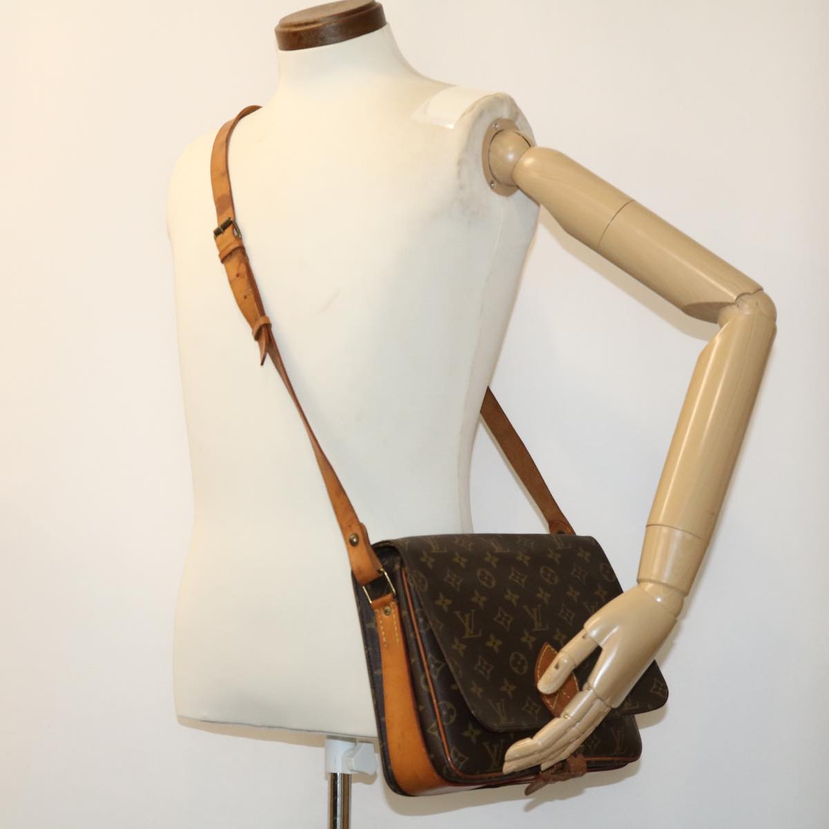 LOUIS VUITTON Monogram Cartouchiere GM Shoulder Bag M51252 LV 30463