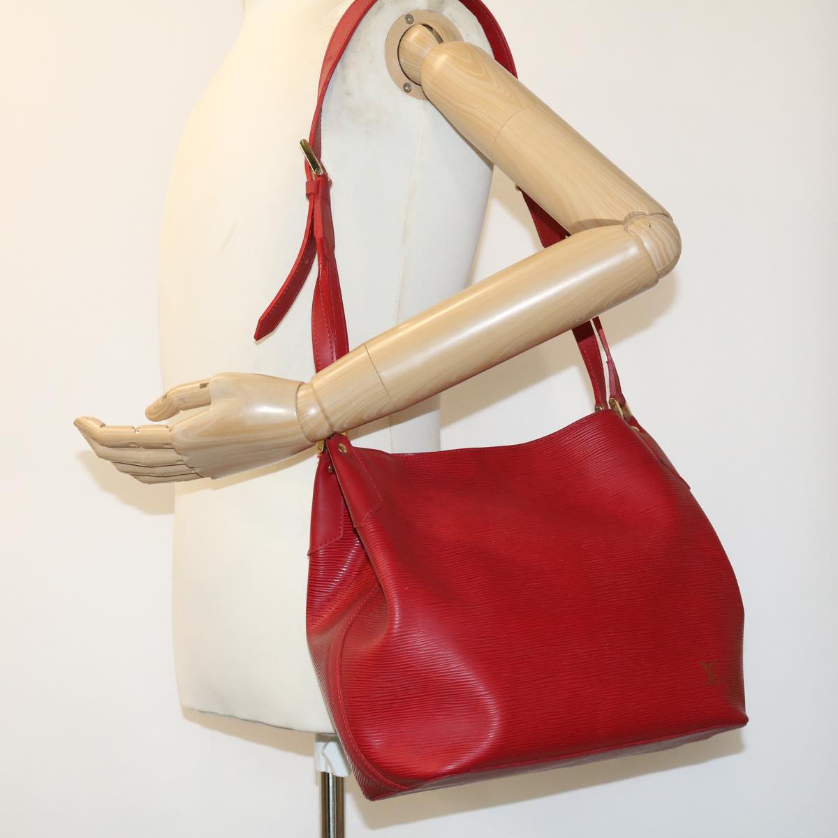 LOUIS VUITTON Epi Mandala MM Shoulder Bag Red M5889E LV 30493