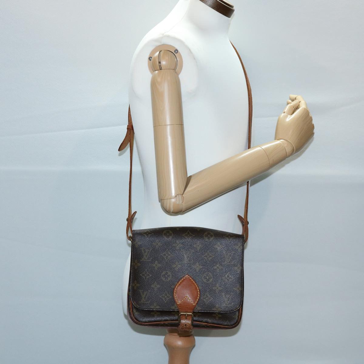 LOUIS VUITTON Monogram Cartouchiere MM Shoulder Bag M51253 LV 30876