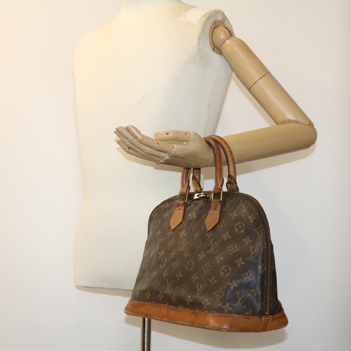 LOUIS VUITTON Monogram Alma Hand Bag M51130 LV 30878