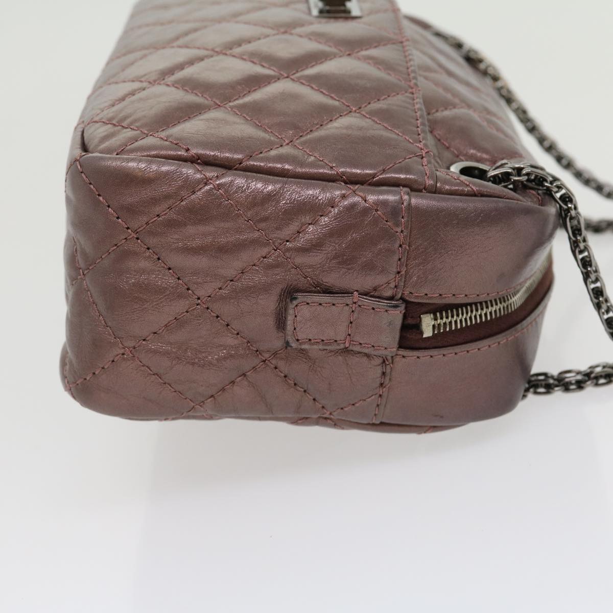 Luxury Chanel Matelasse Chain Shoulder Bag Lamb Skin Purple CC 30949A