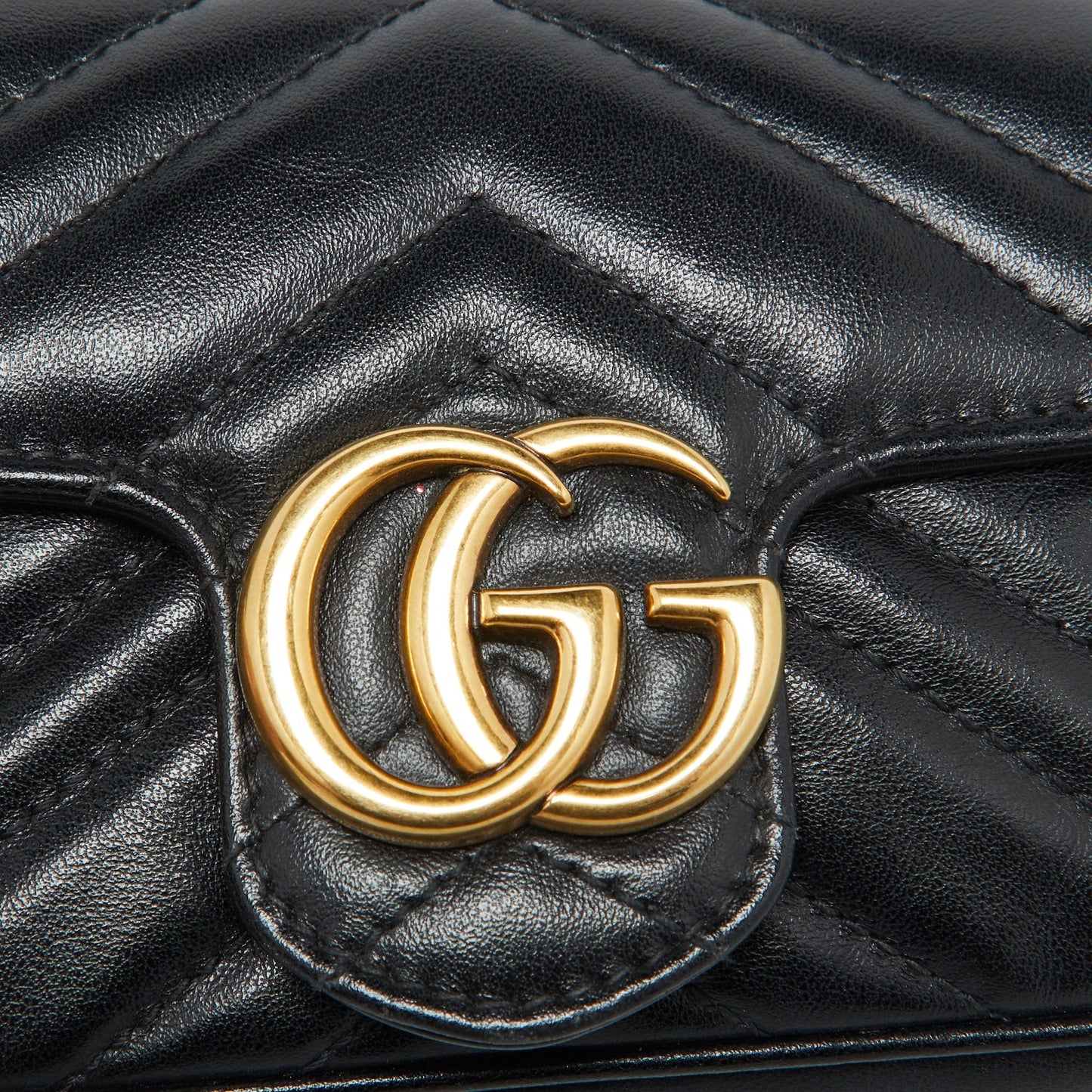 Luxury Gucci Trending 2025 Black Matelassé Leather Gg Marmont Super Mini Shoulder Bag..