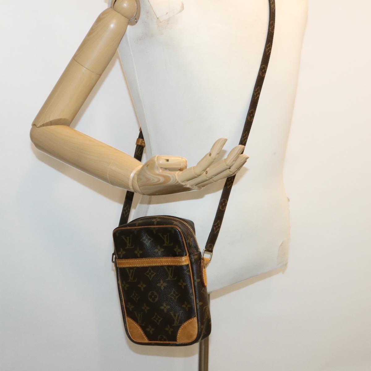 LOUIS VUITTON Monogram DanubeMM Shoulder Bag M45264 LV 31960