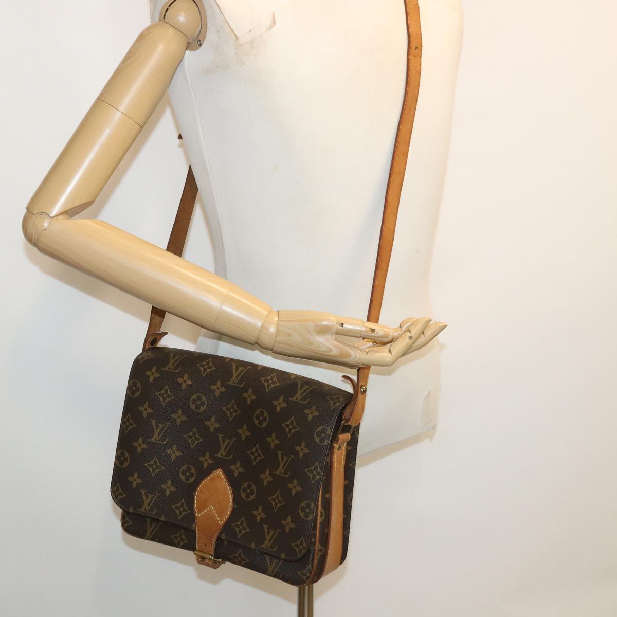 LOUIS VUITTON Monogram Cartouchiere GM Shoulder Bag M51252 LV 32723