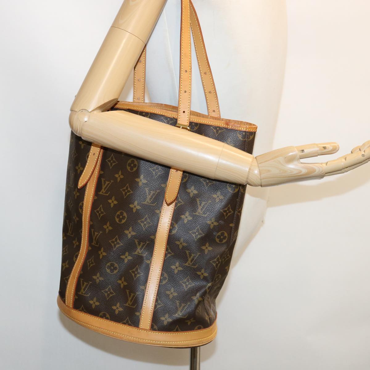 LOUIS VUITTON Monogram Bucket GM Shoulder Bag M42236 LV 32764