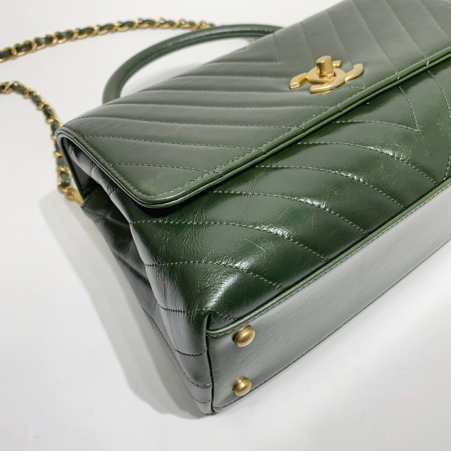 No.4300-Chanel Medium Chevron Coco Handle
