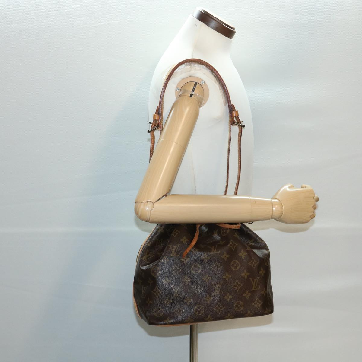 LOUIS VUITTON Monogram Petit Noe Shoulder Bag M42226 LV 33667