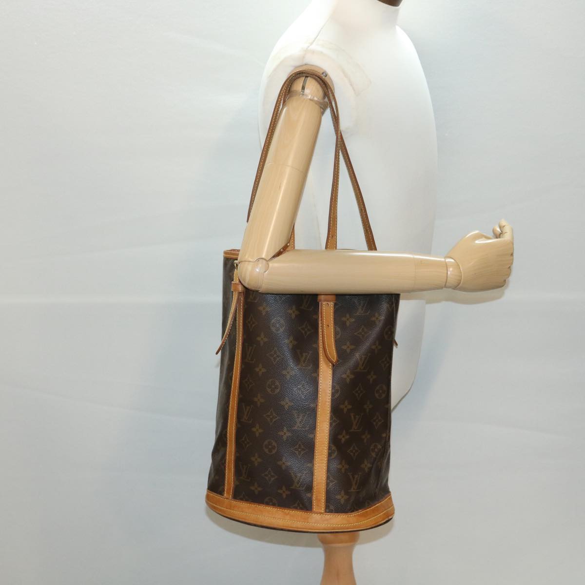 LOUIS VUITTON Monogram Bucket GM Shoulder Bag M42236 LV 34125