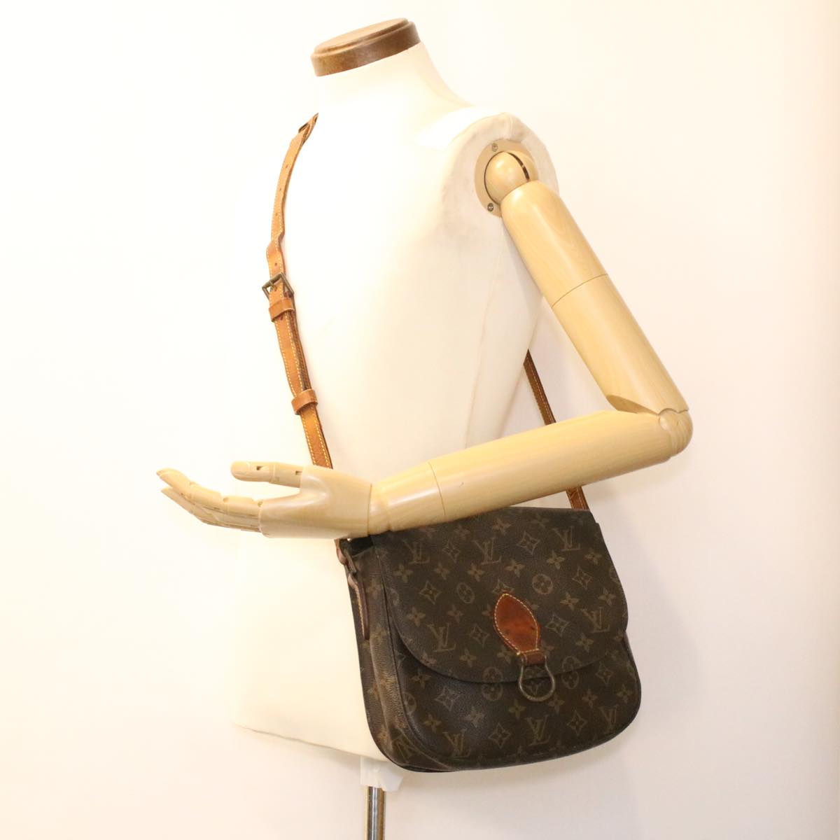 LOUIS VUITTON Monogram Saint Cloud GM Shoulder Bag M51242 LV 34423