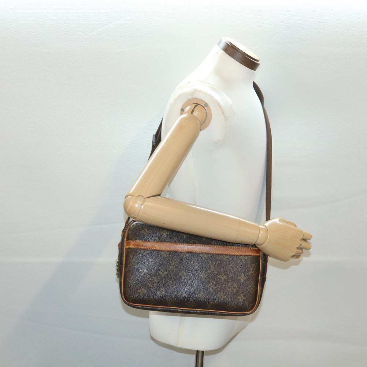 LOUIS VUITTON Monogram Reporter PM Shoulder Bag M45254 LV 36146