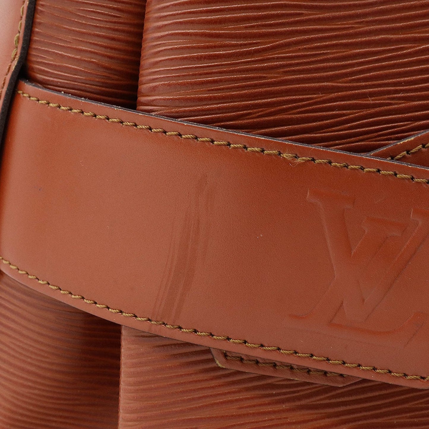Louis Vuitton Sac D'épaule Leather Shoulder Bag ()