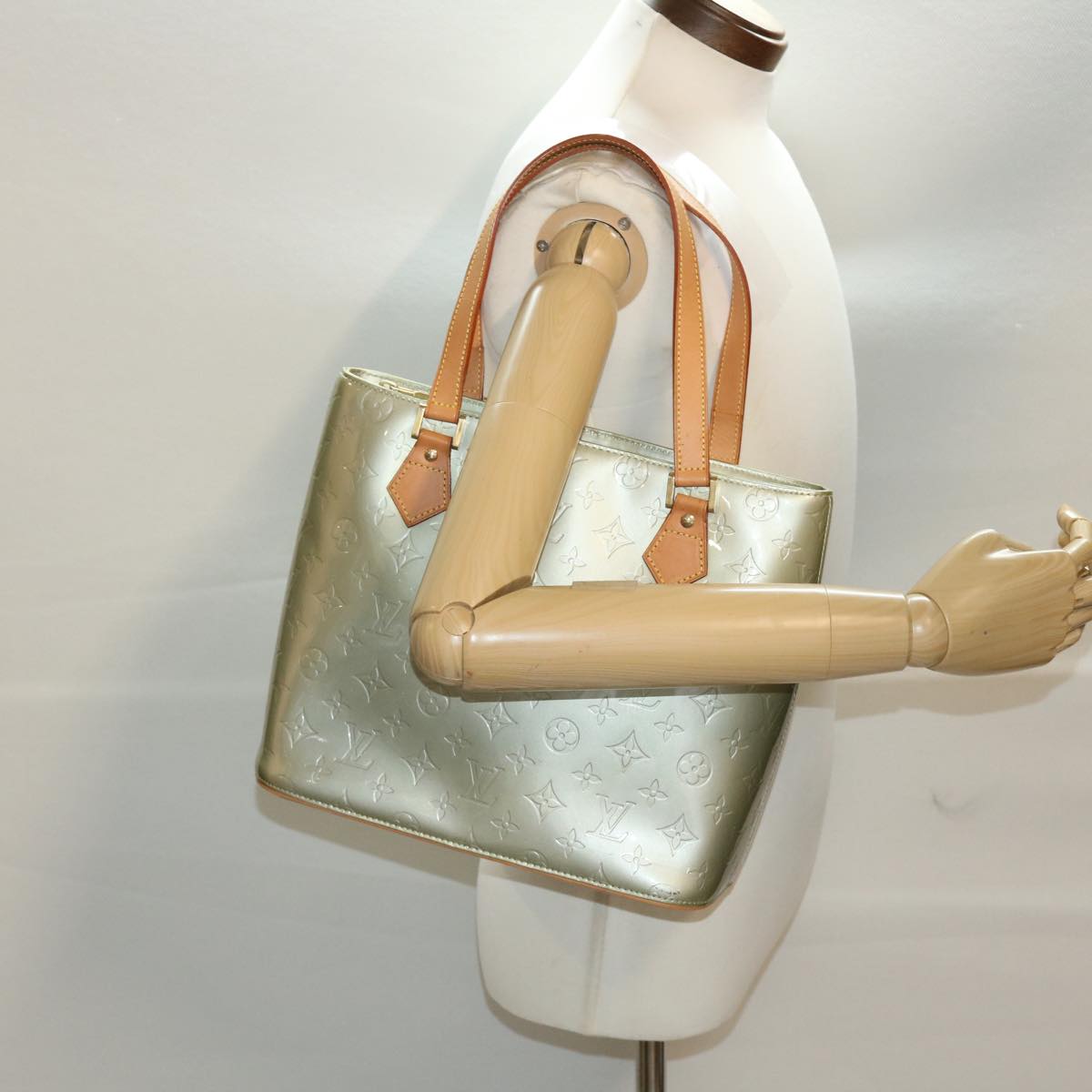 LOUIS VUITTON Monogram Vernis Houston Hand Bag Gris M91053 LV 44474