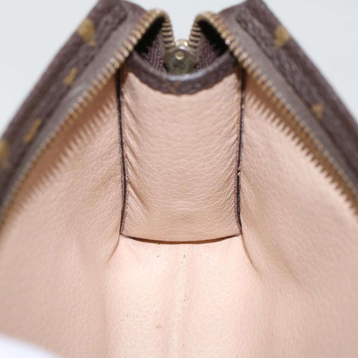 LOUIS VUITTON Monogram Poche Toilette 15 Pouch M47546 LV 44533