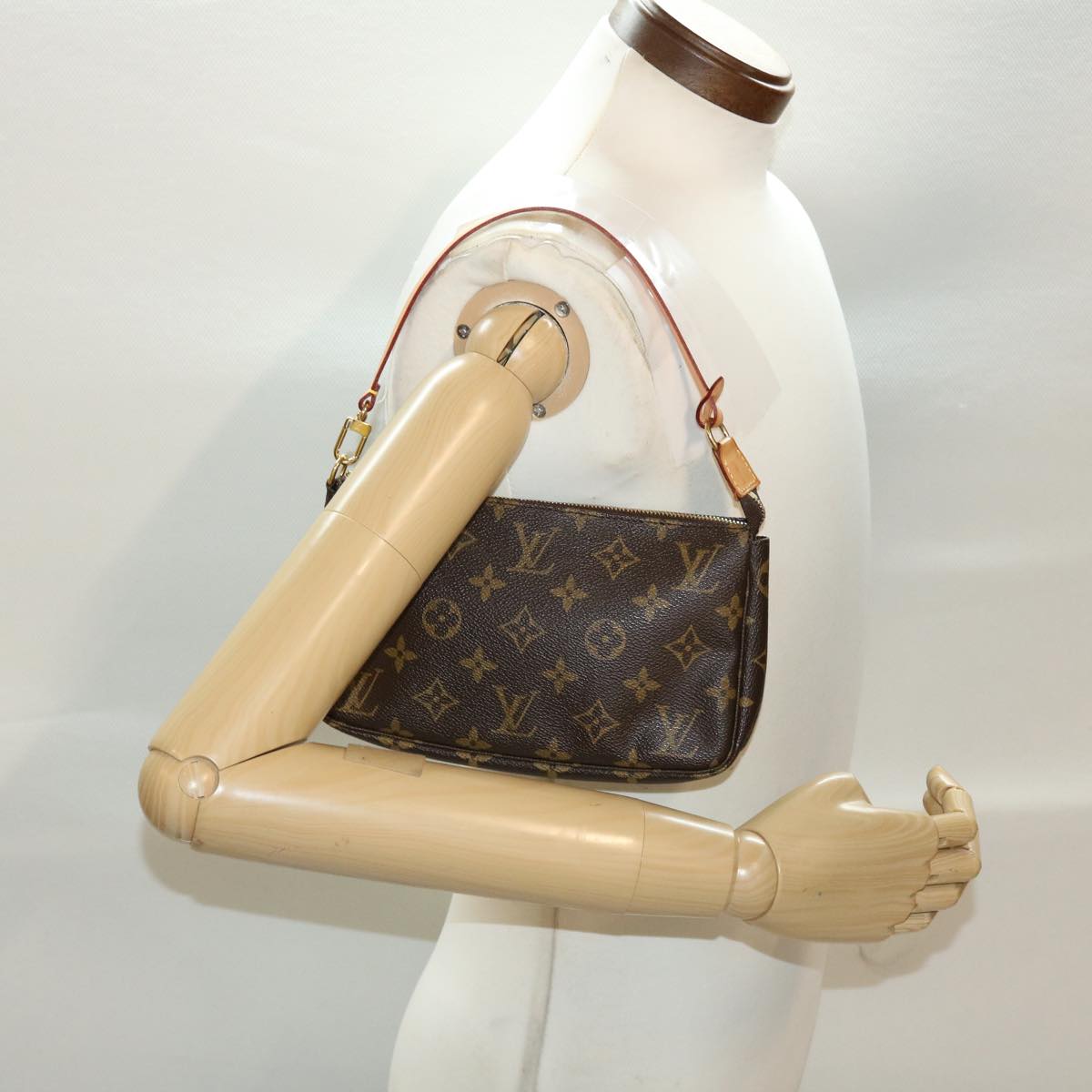 LOUIS VUITTON Monogram Pochette Accessoires Pouch M51980 LV 44671