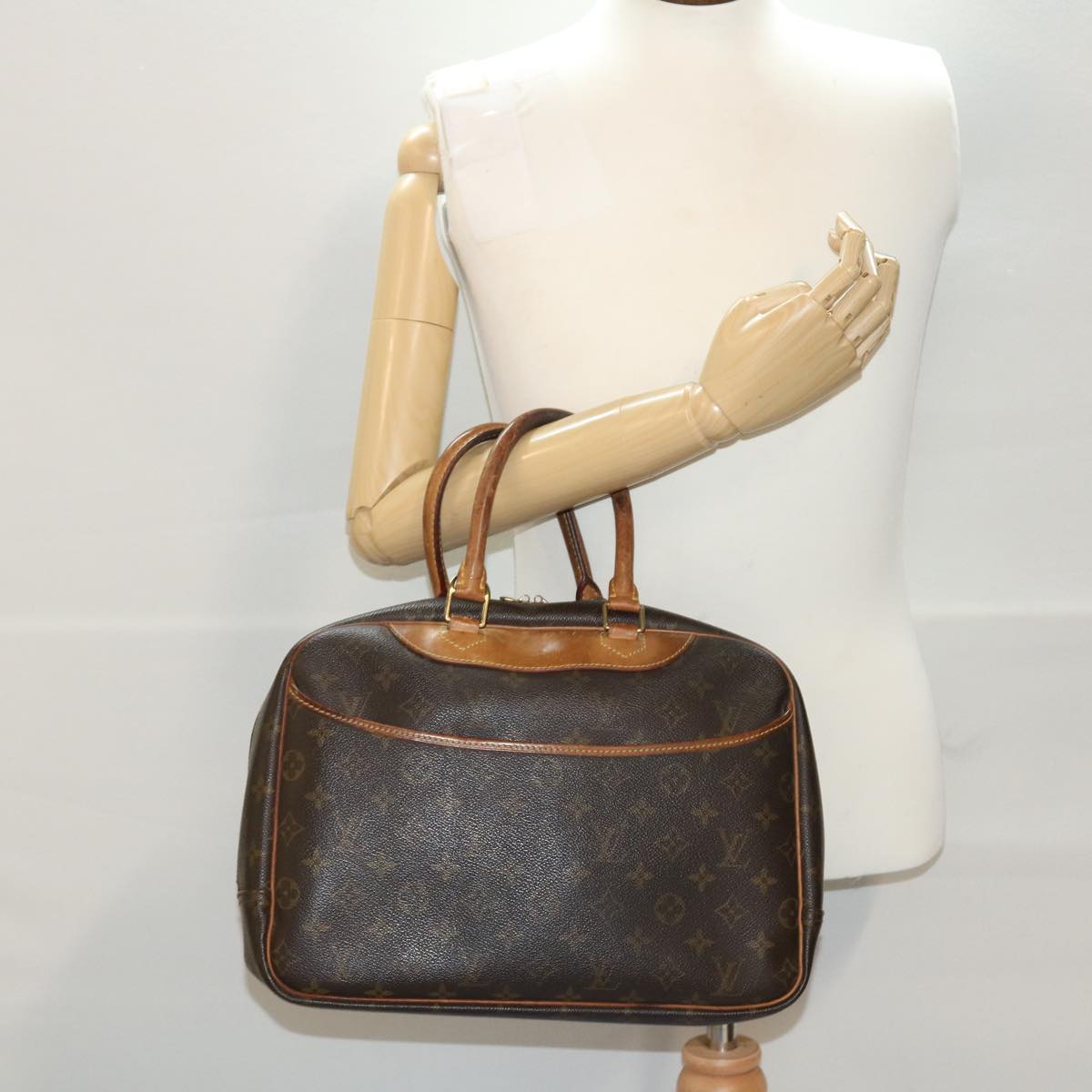 LOUIS VUITTON Monogram Deauville Hand Bag M47270 LV 44702