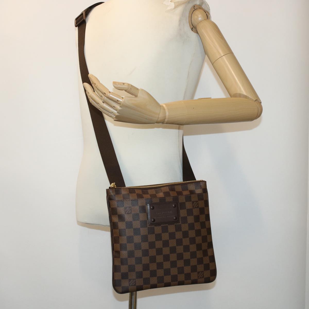 LOUIS VUITTON Damier Ebene Pochette Plat Brooklyn Bag N41100 45052A