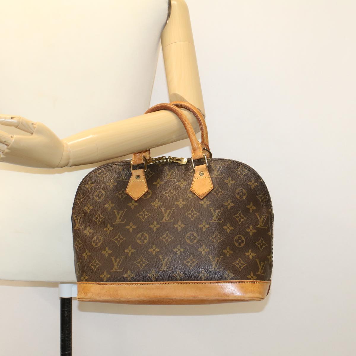 LOUIS VUITTON Monogram Alma Hand Bag M51130 LV 45202