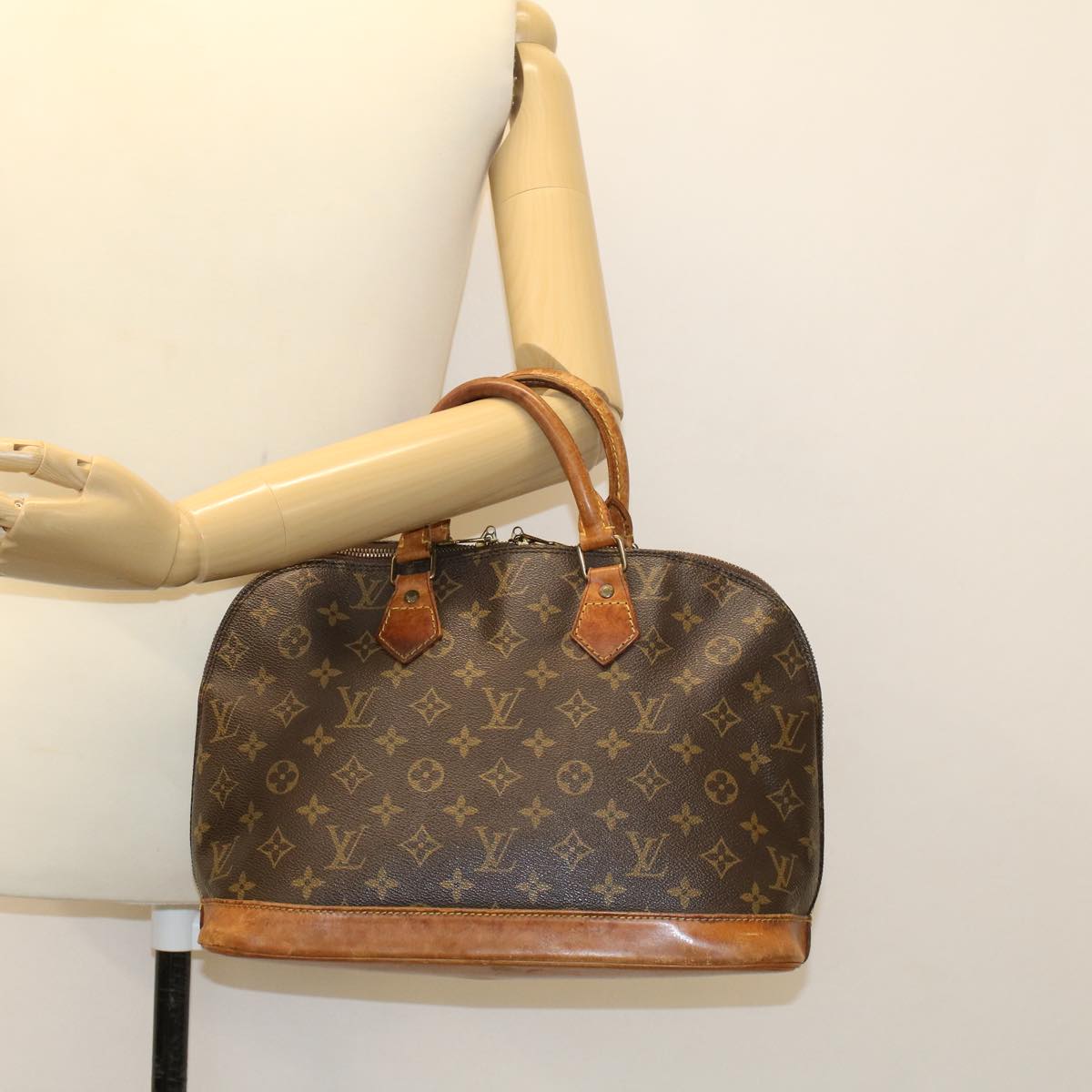 LOUIS VUITTON Monogram Alma Hand Bag M51130 LV 45203