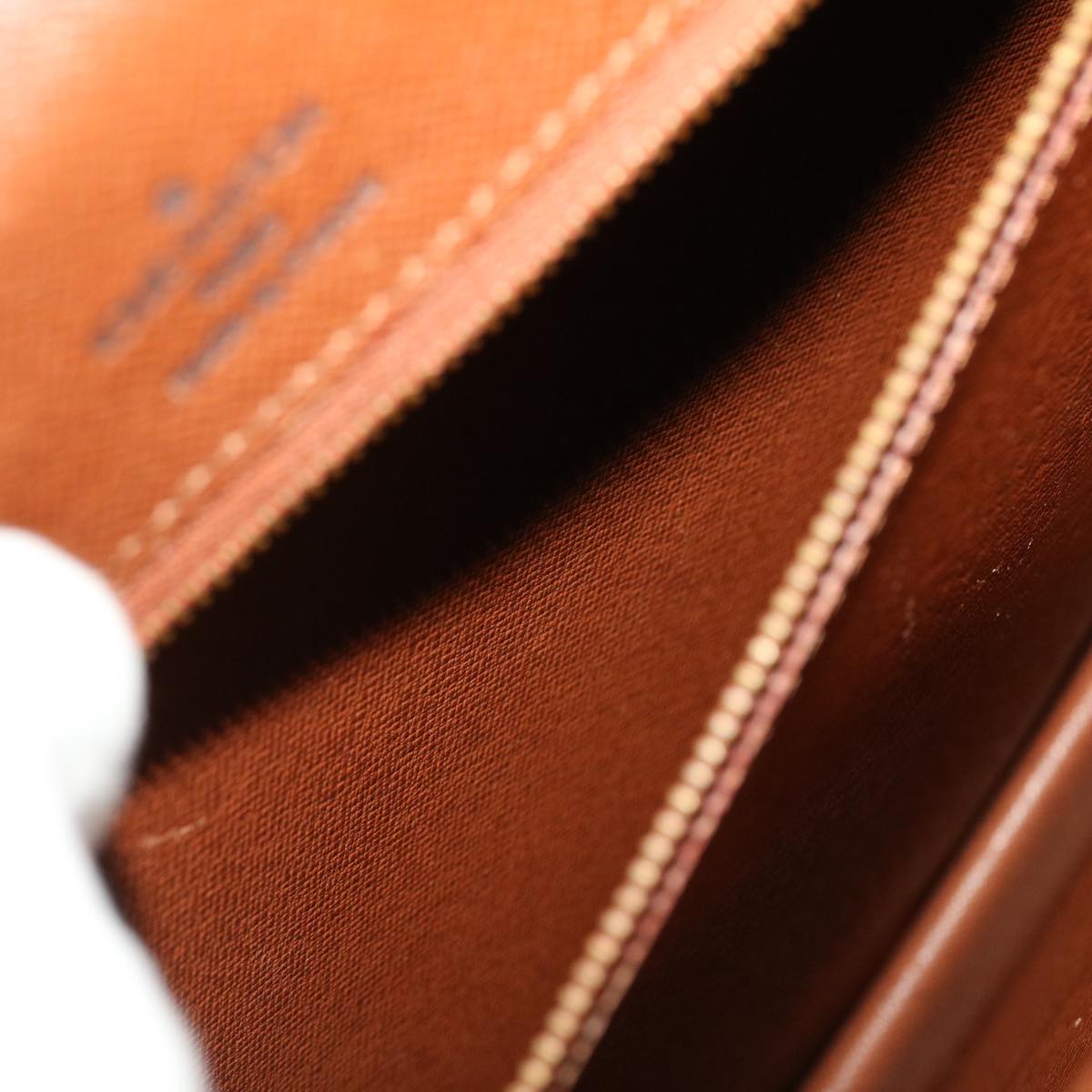 LOUIS VUITTON Nomad leather Serviette Conseiller Briefcase Beige LV 45277
