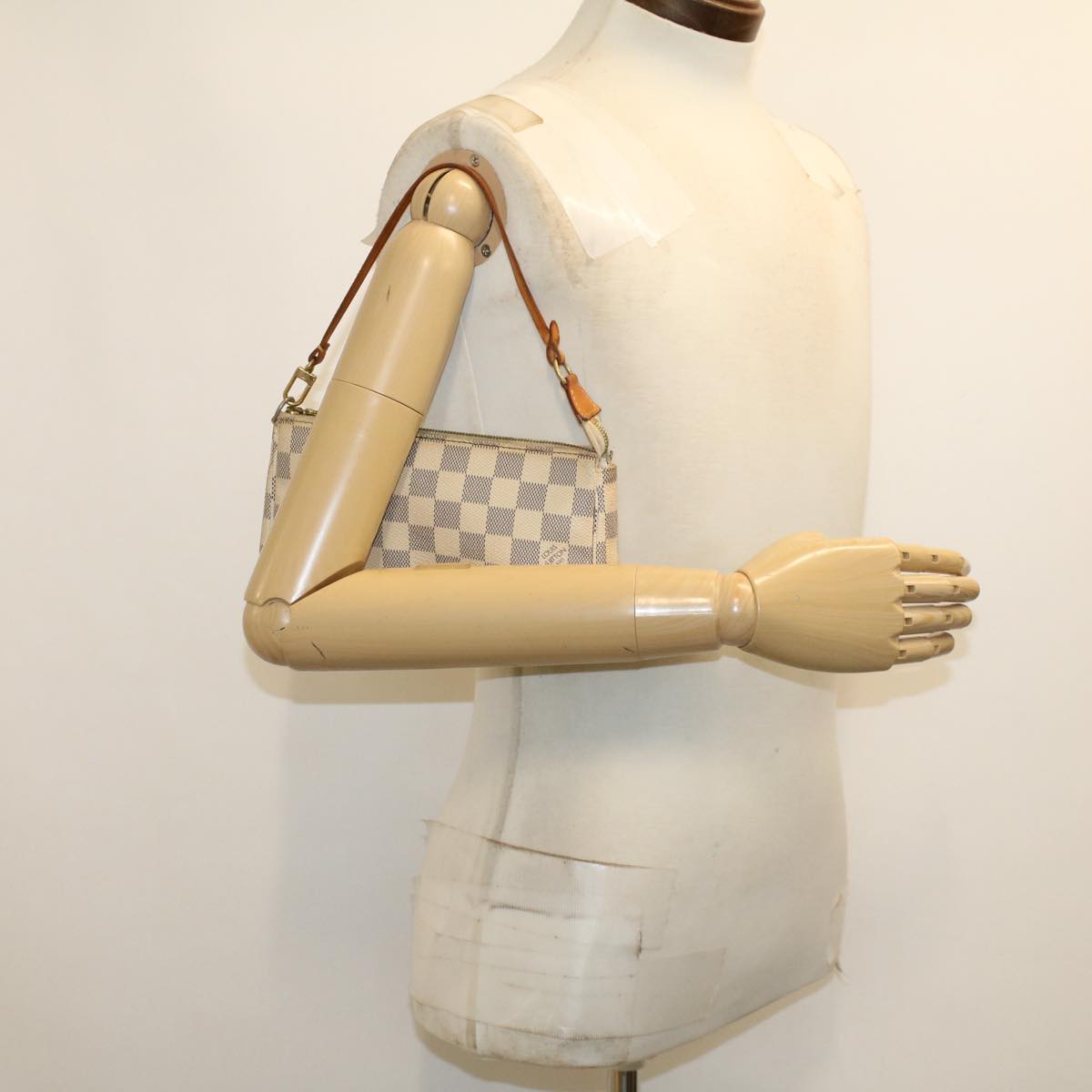 LOUIS VUITTON Damier Azur Pochette Accessoires Pouch N51986 LV 45376