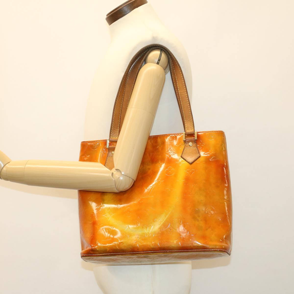 LOUIS VUITTON Monogram Vernis Houston Hand Bag Beige M91004 LV 45431