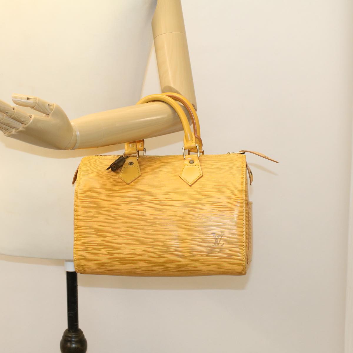 LOUIS VUITTON Epi Speedy 25 Hand Bag Tassili Yellow M43019 LV 45649