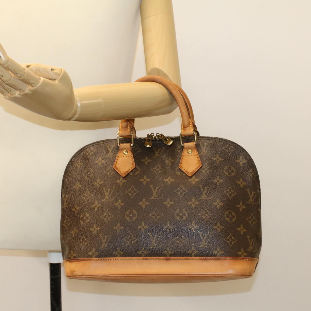 LOUIS VUITTON Monogram Alma Hand Bag M51130 LV 46007