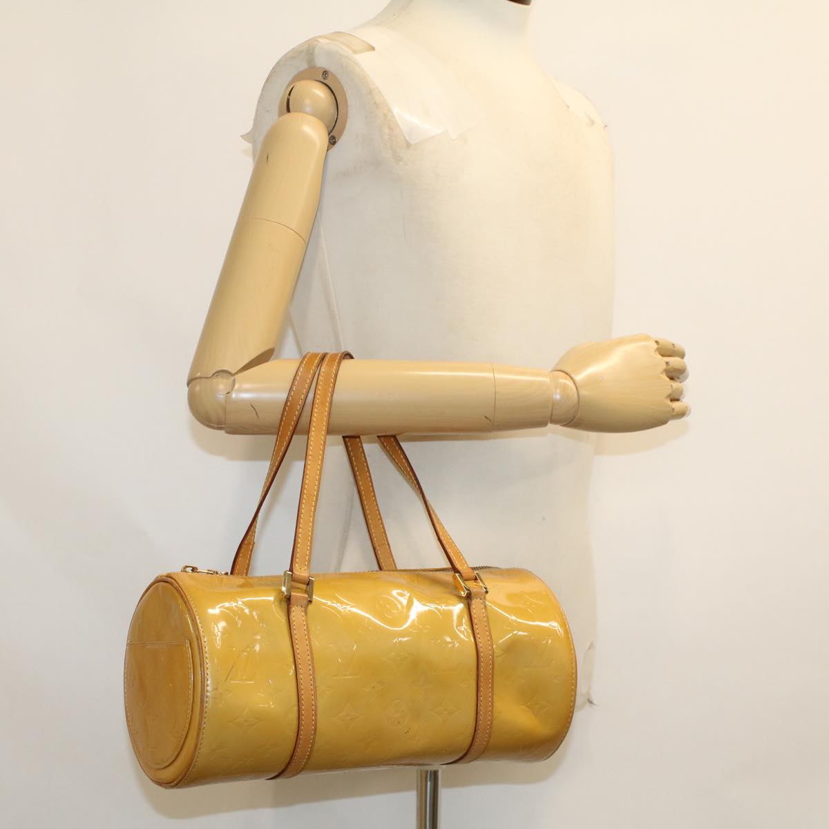 LOUIS VUITTON Monogram Vernis Bedford Hand Bag Beige M91006 LV 46243