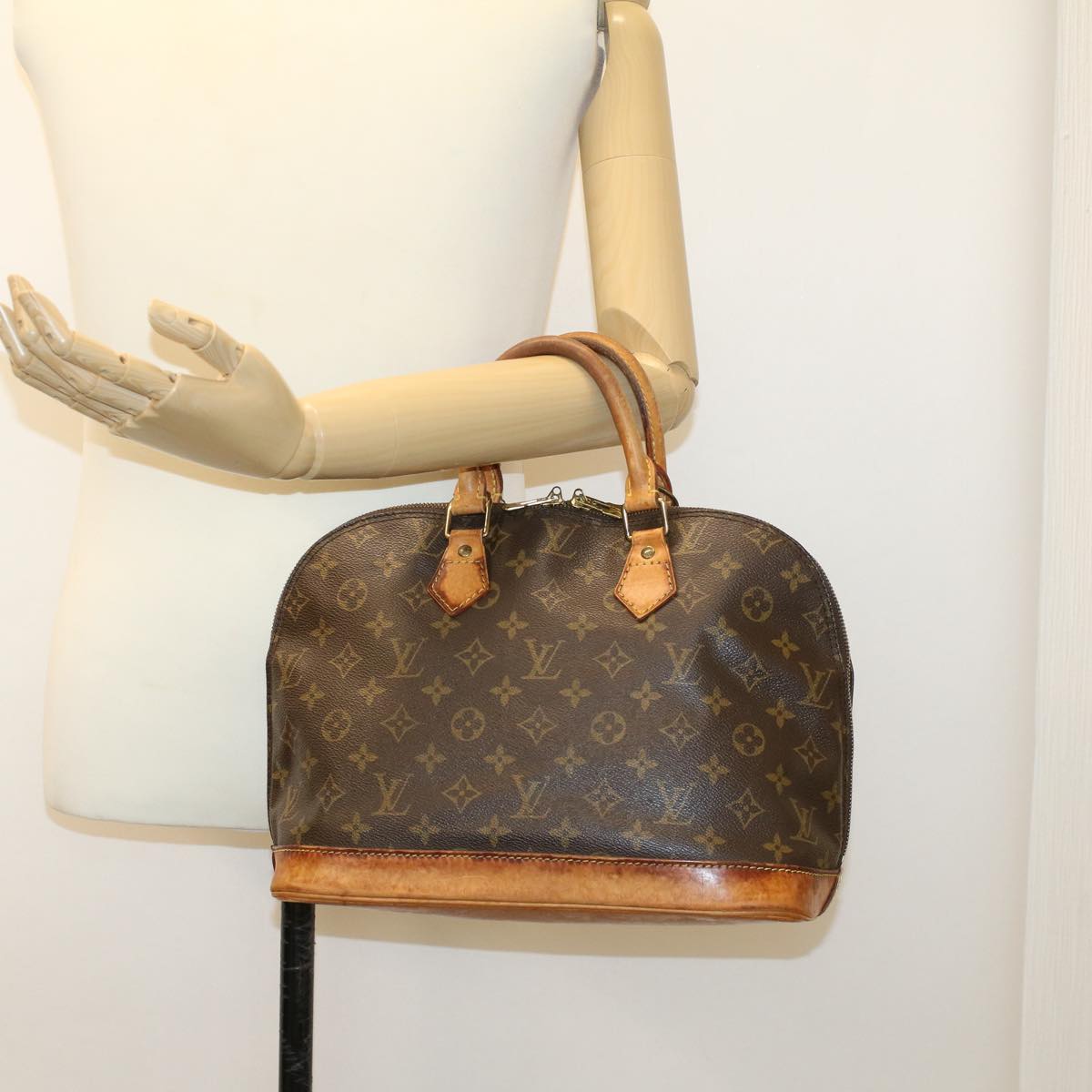 LOUIS VUITTON Monogram Alma Hand Bag M51130 LV 46353