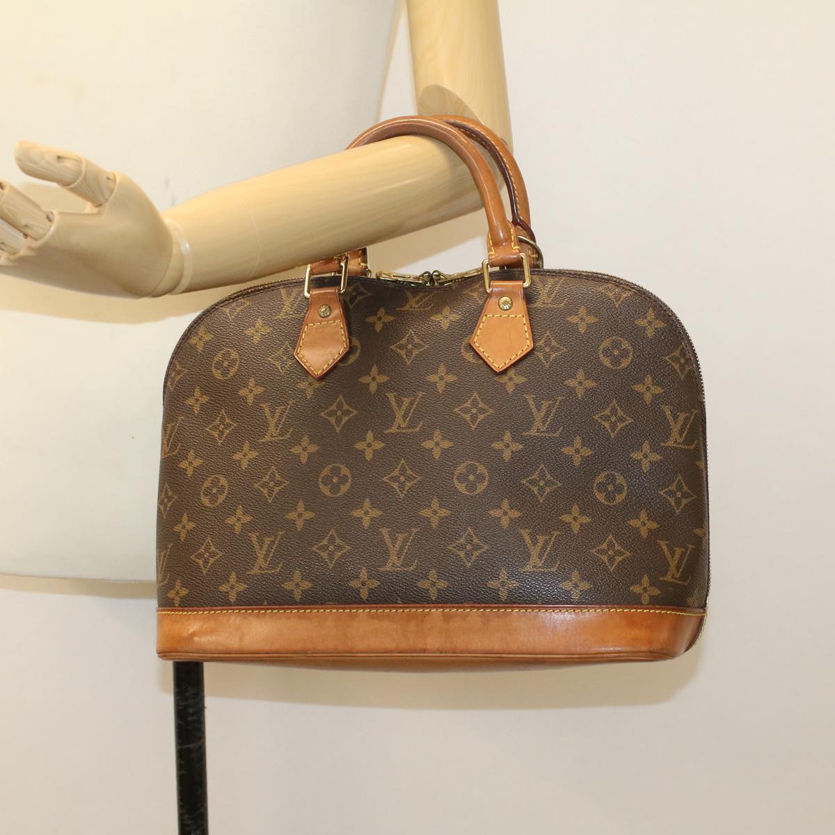 LOUIS VUITTON Monogram Alma Hand Bag M51130 LV 46475