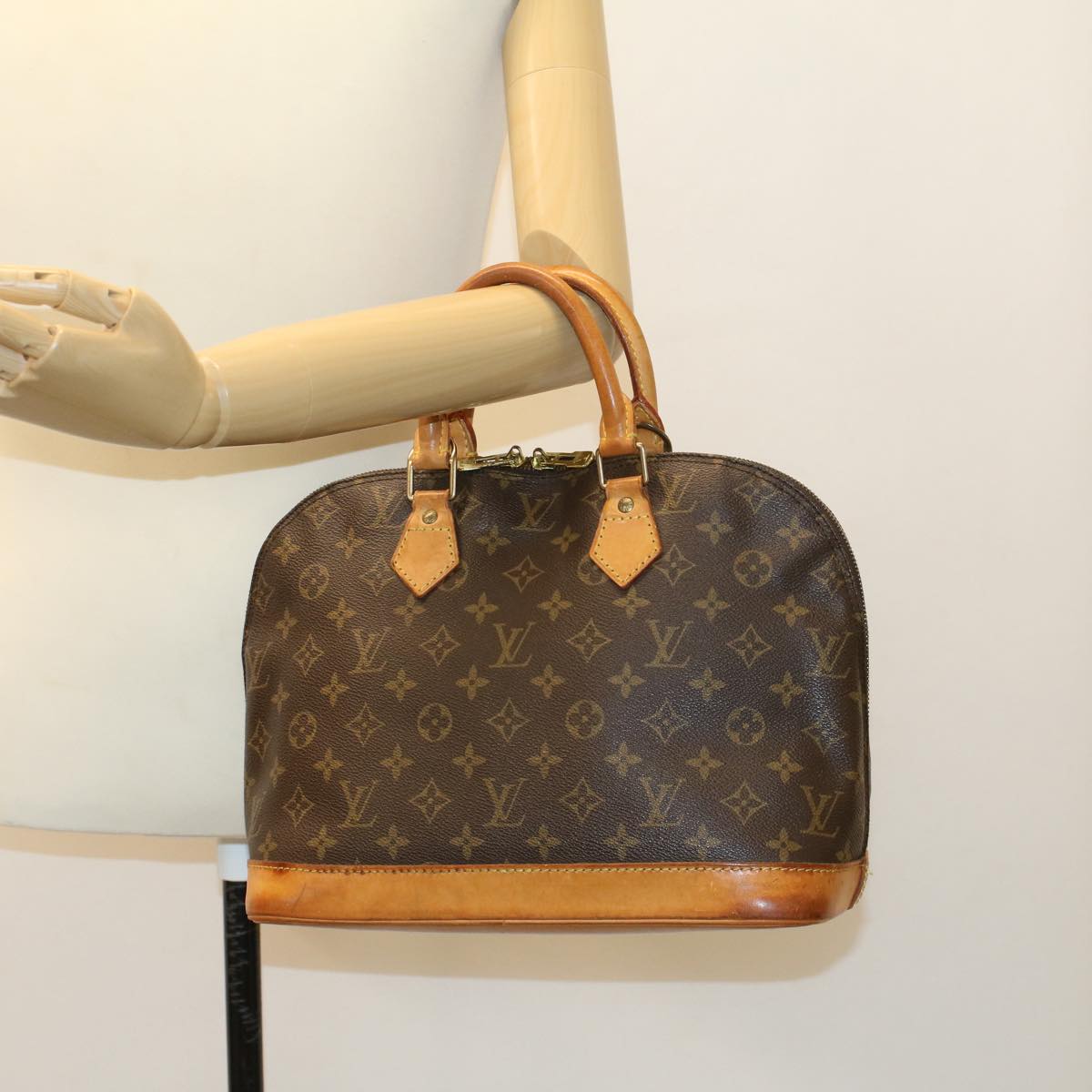 LOUIS VUITTON Monogram Alma Hand Bag M51130 LV 46590