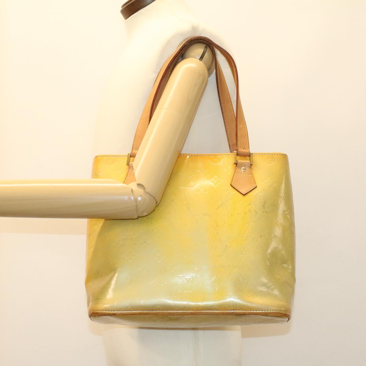 LOUIS VUITTON Monogram Vernis Houston Hand Bag Lime Yellow M91055 LV 46748