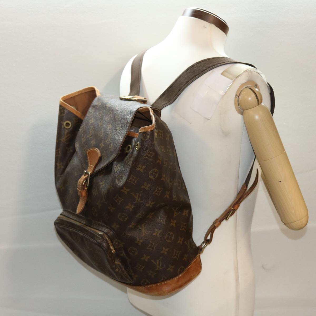 LOUIS VUITTON Monogram Montsouris GM Backpack M51135 LV 47014