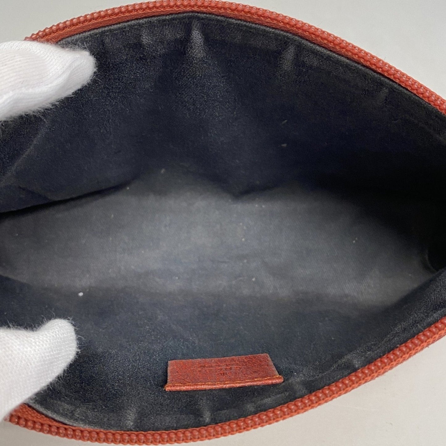 Gucci Gg Canvas Canvas Clutch Bag ()