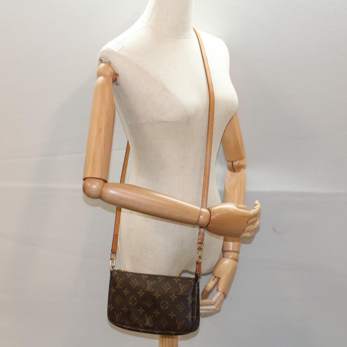 LOUIS VUITTON Monogram Pochette Accessoires Pouch M51980 LV 52159