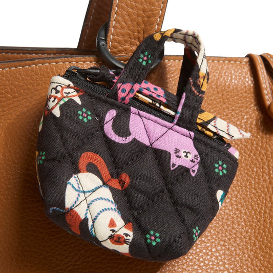 Outlet Essential Tote Bag Charm