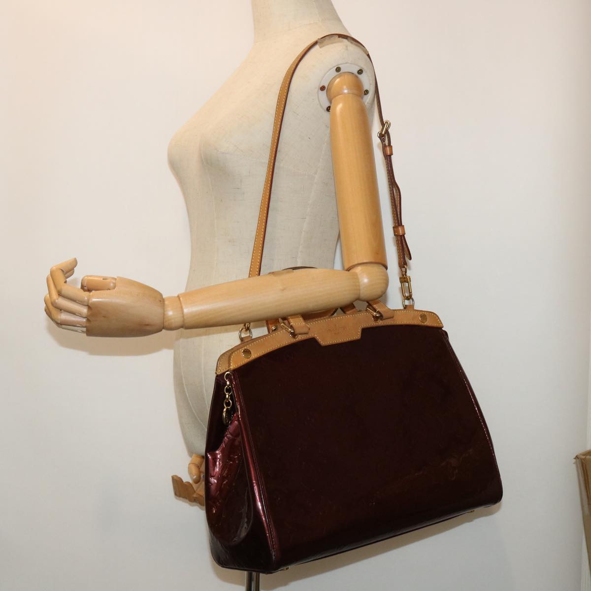 LOUIS VUITTON Vernis Blair GM Hand Bag 2way Rouge Favist M91689 LV 53323