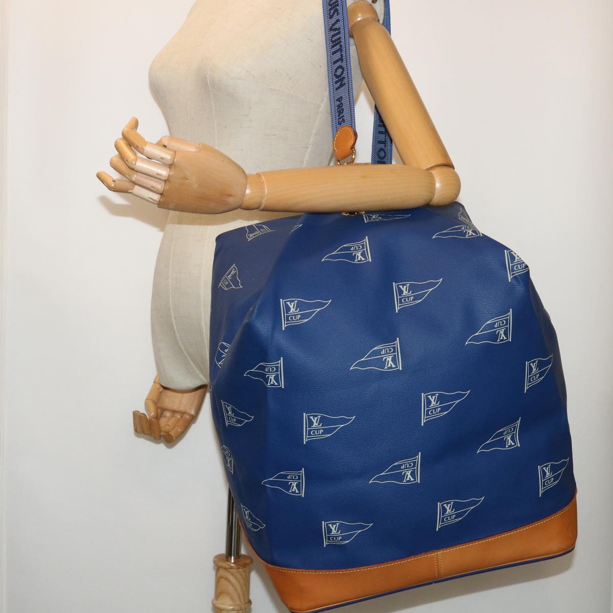 LOUIS VUITTON LV Cup Sac Marine Shoulder Bag PVC Leather Blue A24014 53640
