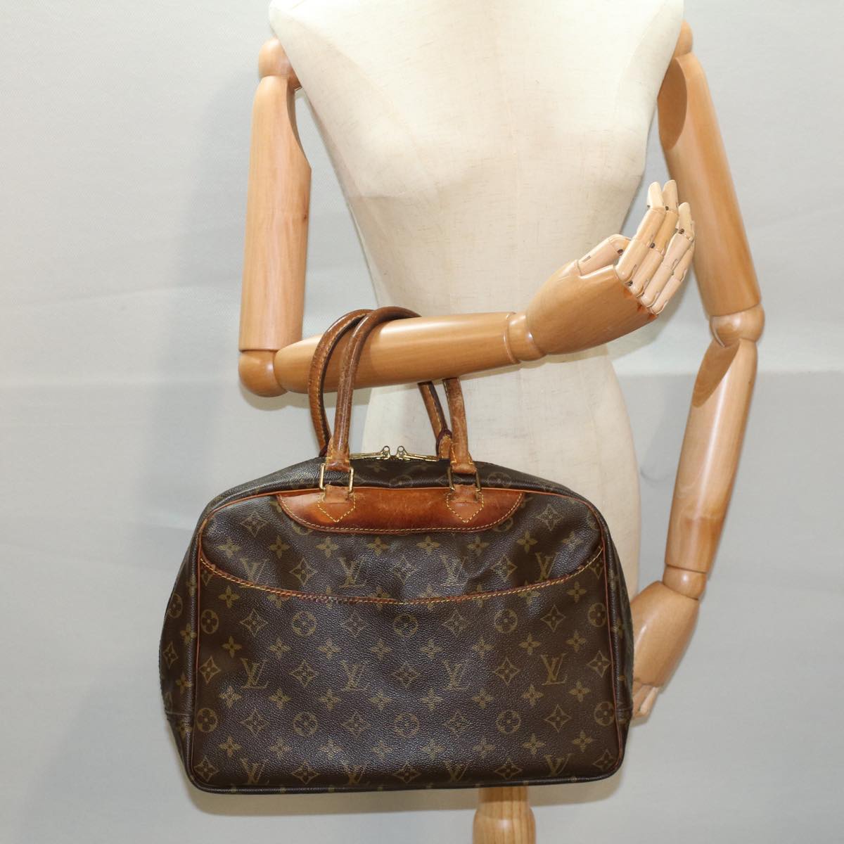 LOUIS VUITTON Monogram Deauville Hand Bag M47270 LV 53935